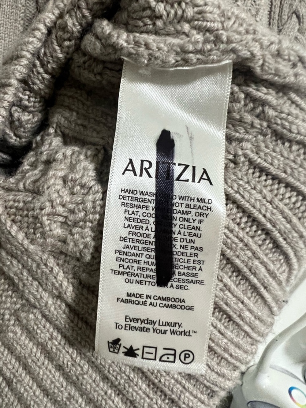 Aritzia Heritage Knit Merino Wool Cable-knit V-Neck Oversized Cardigan Sz S - Picture 12 of 15